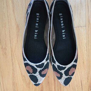 Gianni Bini Leopard Print Flats sz 7